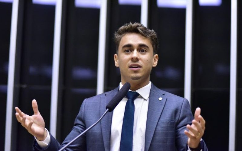 Nicolas Ferreira e as Críticas ao STF: Uma Reflexão sobre os Limites do Poder e a Relação entre os Três Poderes